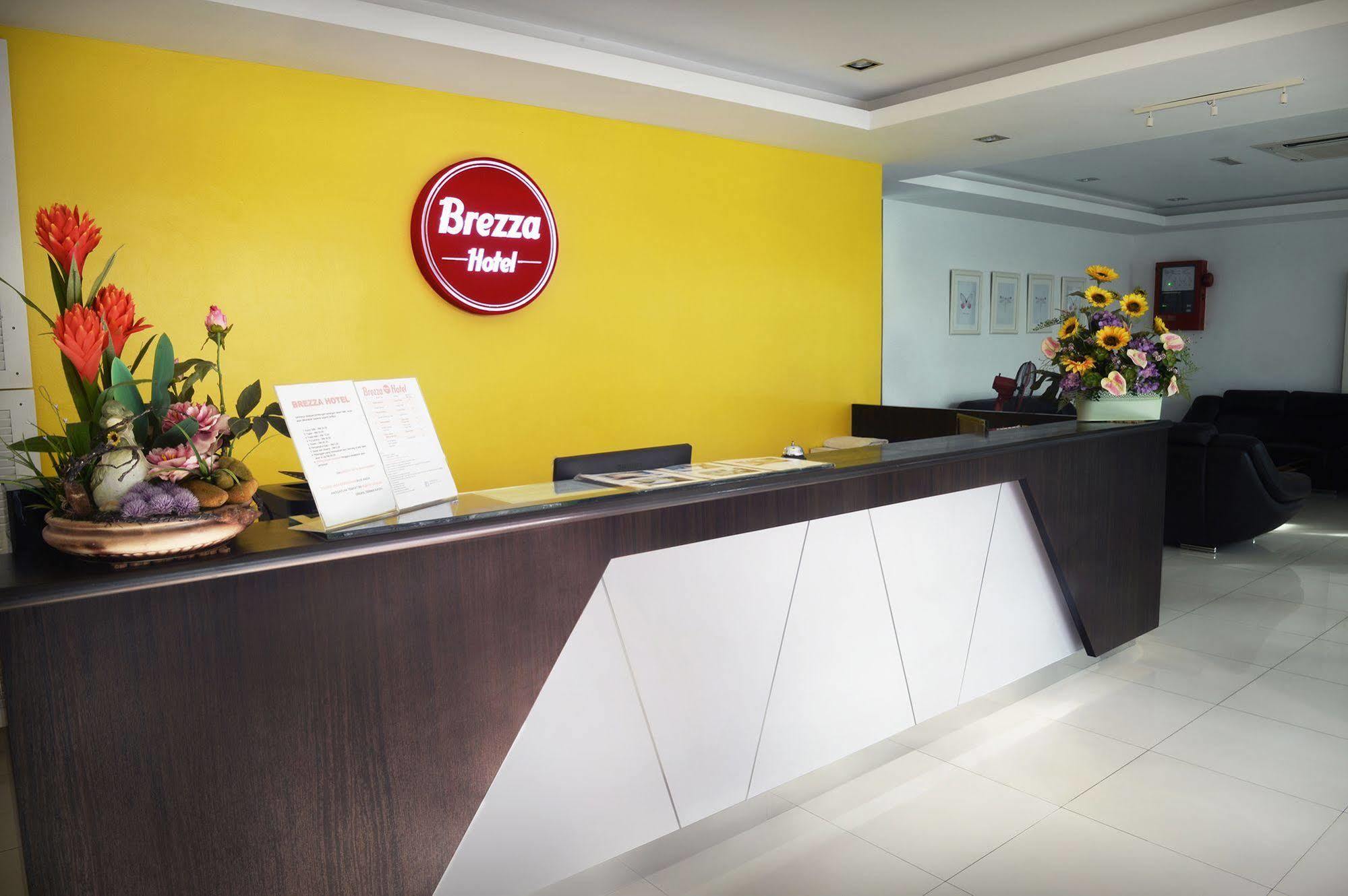Brezza Hotel Lumut Exterior foto